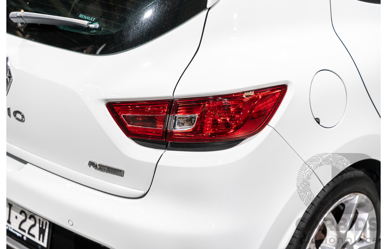 12/2014 Renault Clio RS 200 Sport X98 5d Hatchback White Turbo 1.6L