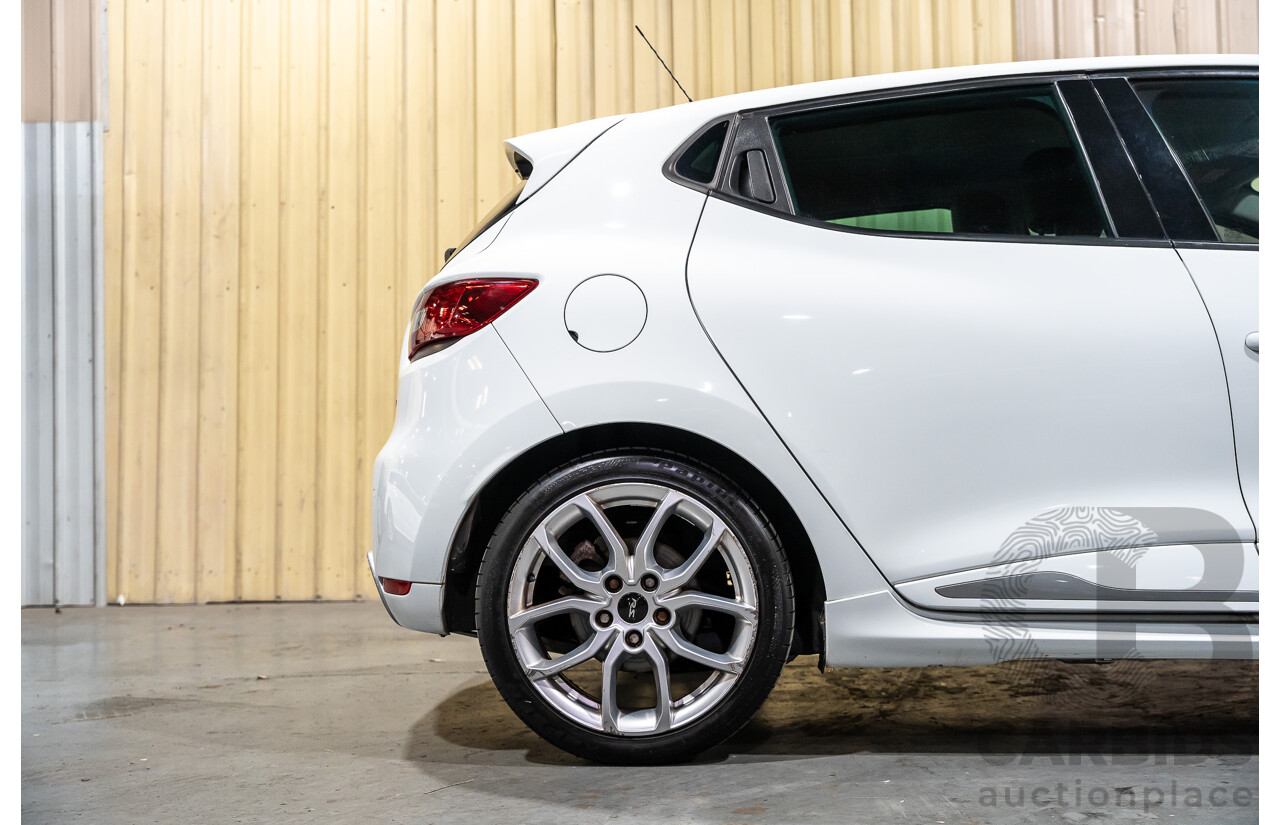 12/2014 Renault Clio RS 200 Sport X98 5d Hatchback White Turbo 1.6L
