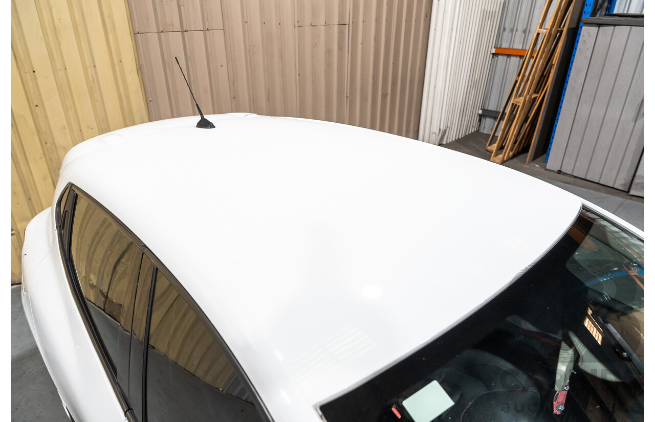 12/2014 Renault Clio RS 200 Sport X98 5d Hatchback White Turbo 1.6L