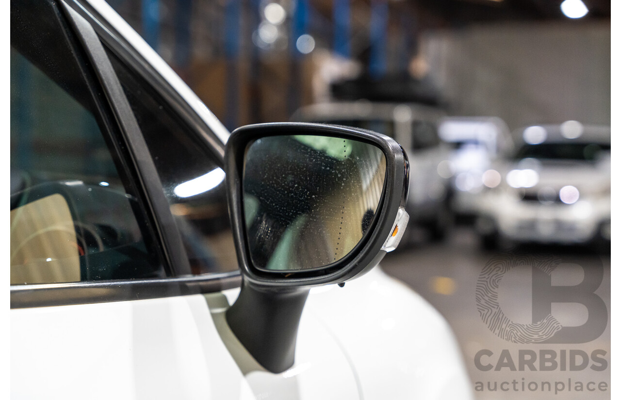 12/2014 Renault Clio RS 200 Sport X98 5d Hatchback White Turbo 1.6L