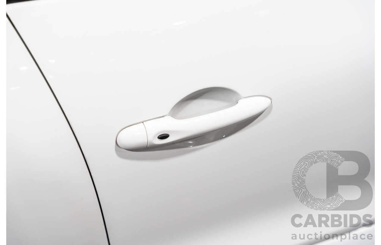 12/2014 Renault Clio RS 200 Sport X98 5d Hatchback White Turbo 1.6L