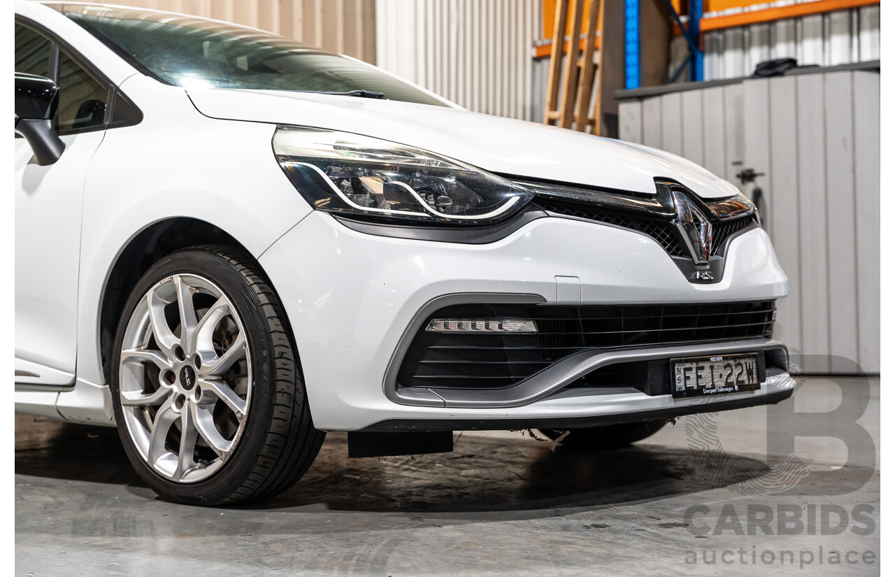 12/2014 Renault Clio RS 200 Sport X98 5d Hatchback White Turbo 1.6L