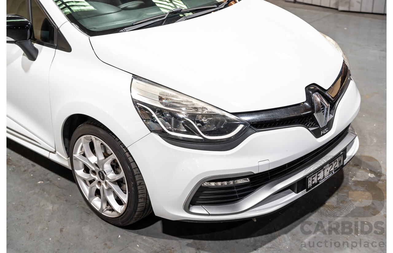 12/2014 Renault Clio RS 200 Sport X98 5d Hatchback White Turbo 1.6L