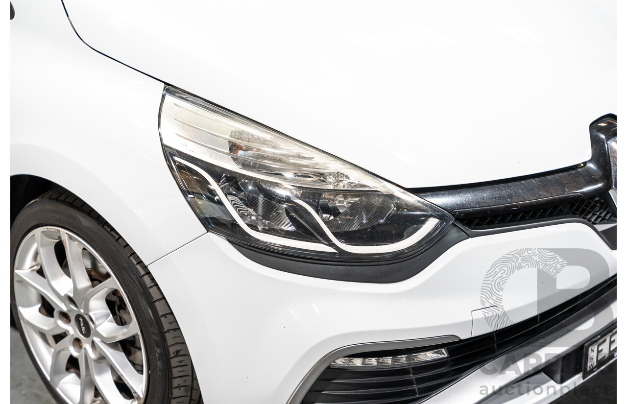 12/2014 Renault Clio RS 200 Sport X98 5d Hatchback White Turbo 1.6L