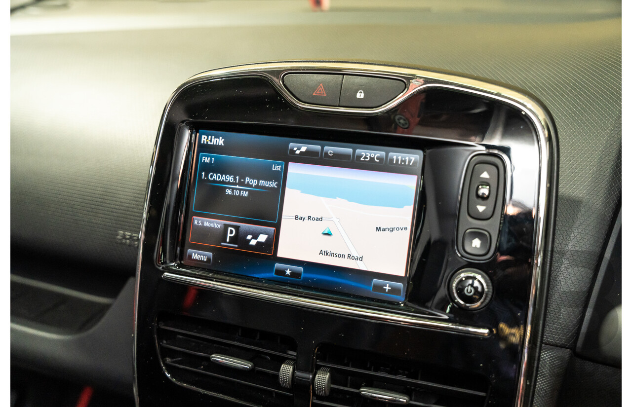 12/2014 Renault Clio RS 200 Sport X98 5d Hatchback White Turbo 1.6L