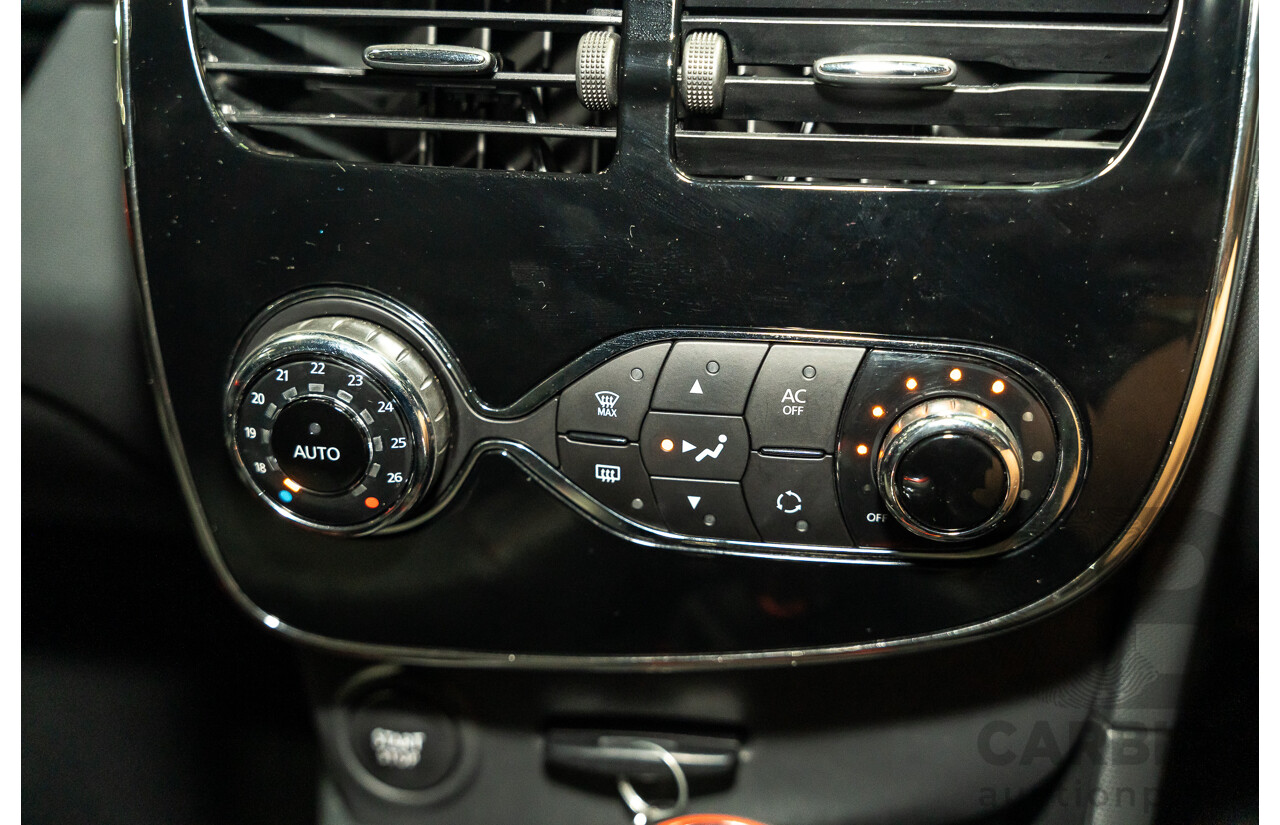 12/2014 Renault Clio RS 200 Sport X98 5d Hatchback White Turbo 1.6L