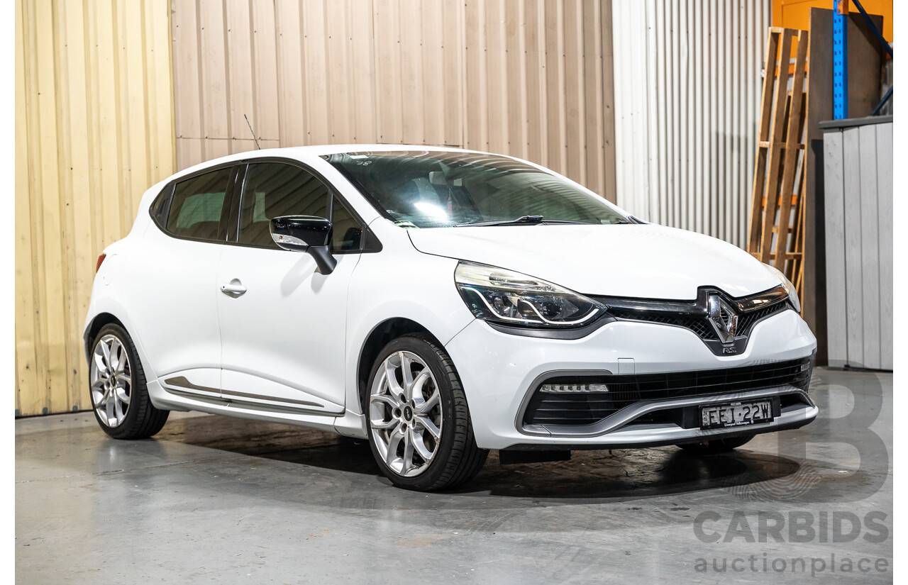 12/2014 Renault Clio RS 200 Sport X98 5d Hatchback White Turbo 1.6L