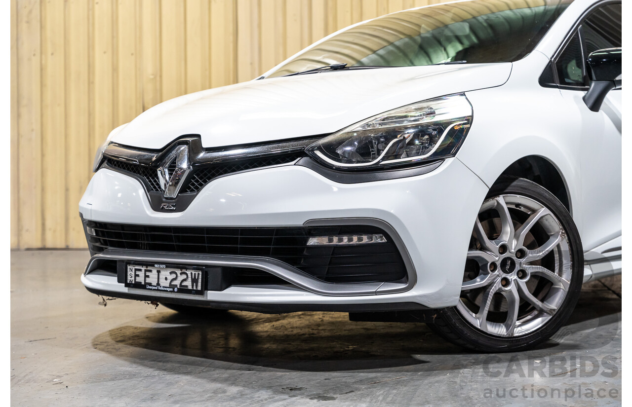 12/2014 Renault Clio RS 200 Sport X98 5d Hatchback White Turbo 1.6L