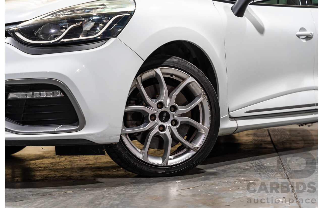 12/2014 Renault Clio RS 200 Sport X98 5d Hatchback White Turbo 1.6L