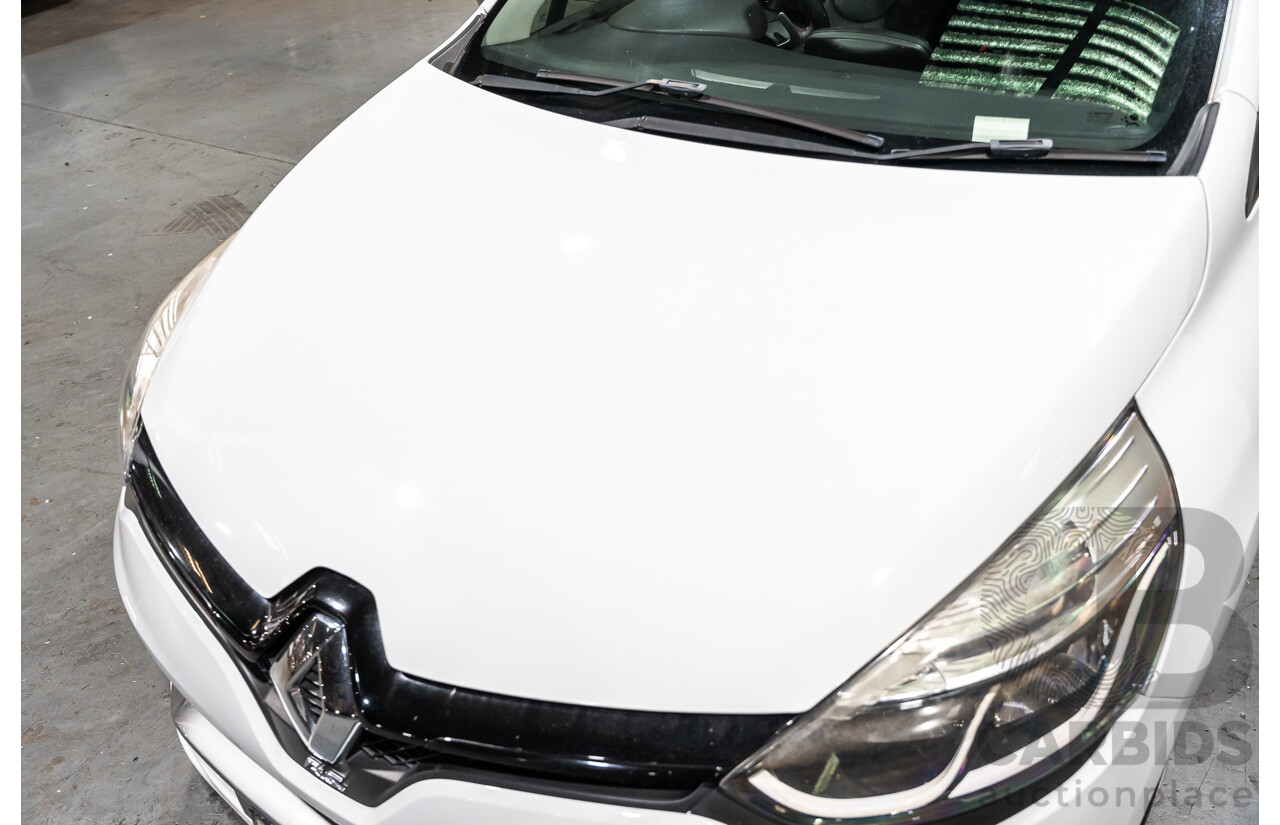 12/2014 Renault Clio RS 200 Sport X98 5d Hatchback White Turbo 1.6L
