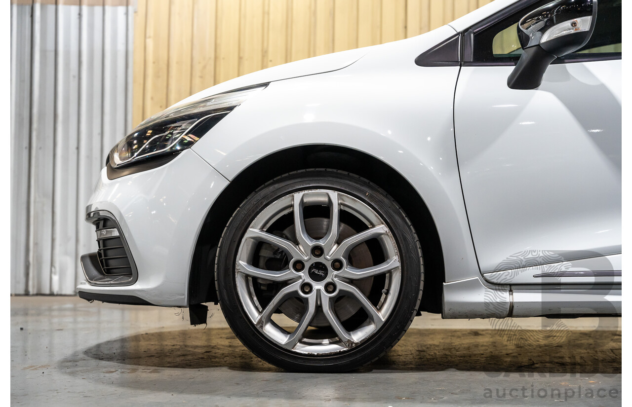 12/2014 Renault Clio RS 200 Sport X98 5d Hatchback White Turbo 1.6L