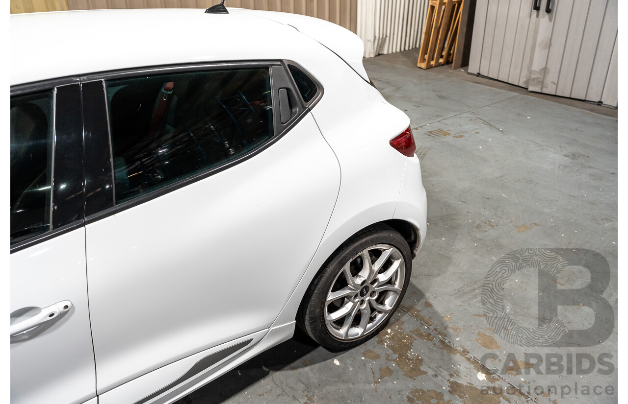 12/2014 Renault Clio RS 200 Sport X98 5d Hatchback White Turbo 1.6L