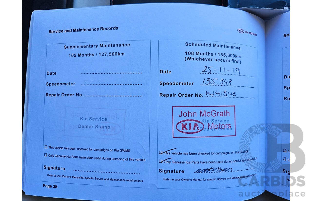 12/2012 Kia Grand Carnival S VQ MY13 4d Wagon White 3.5L