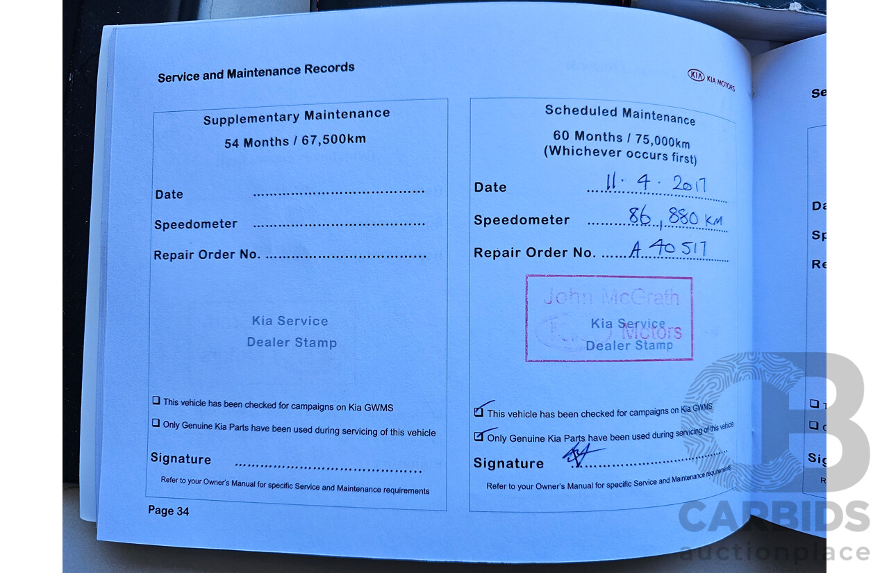 12/2012 Kia Grand Carnival S VQ MY13 4d Wagon White 3.5L