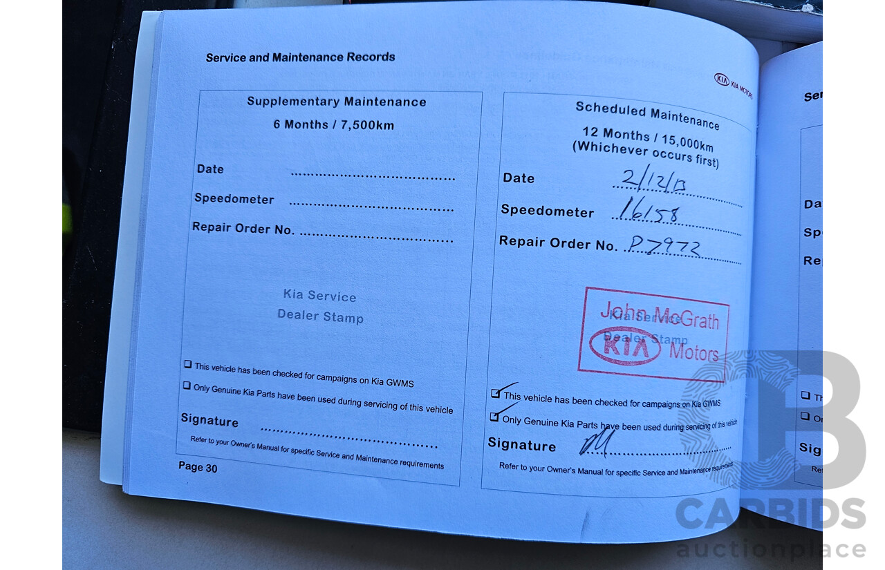 12/2012 Kia Grand Carnival S VQ MY13 4d Wagon White 3.5L