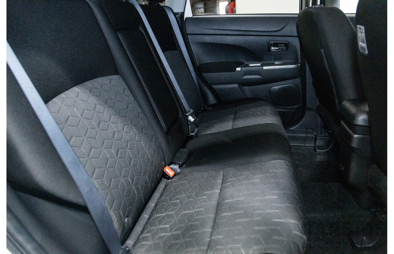 11/2021 Mitsubishi ASX ES Plus XD MY22 4D Wagon White 2.0L