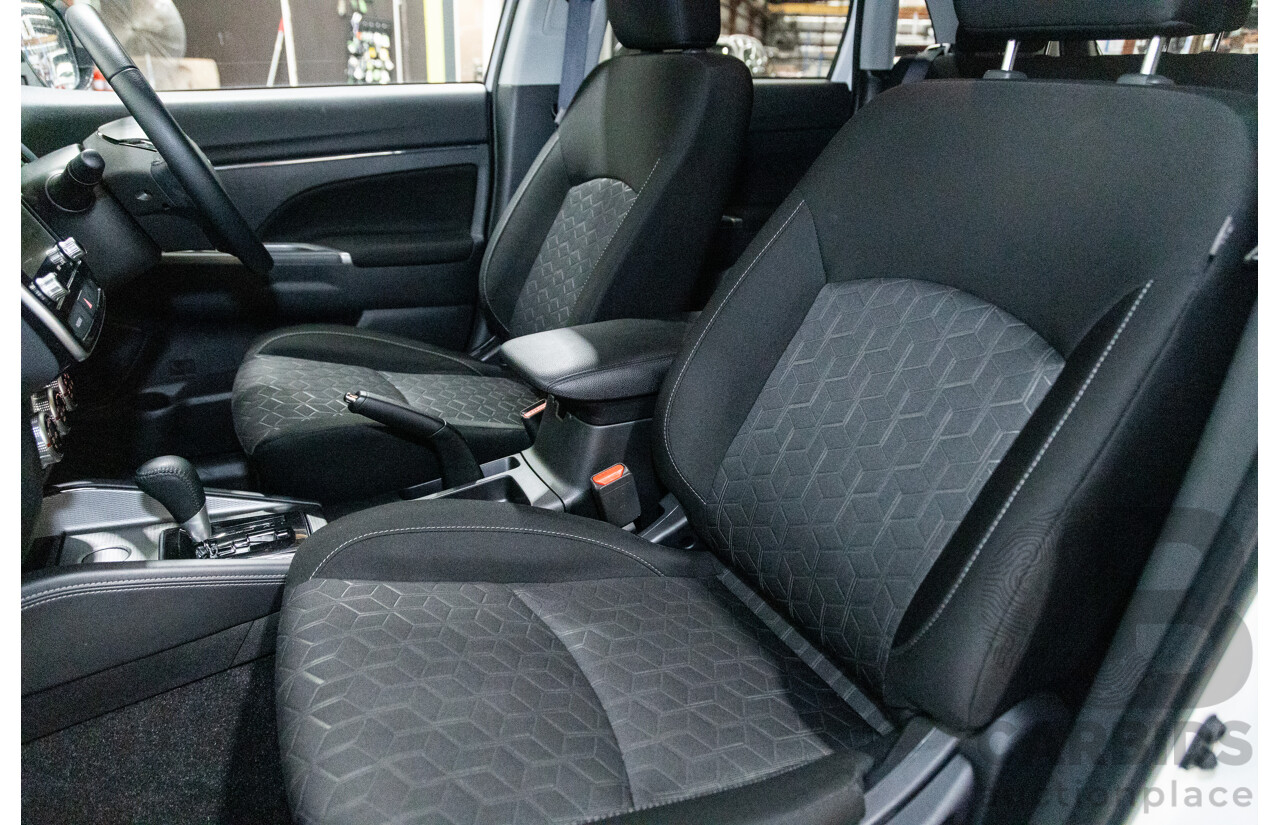 11/2021 Mitsubishi ASX ES Plus XD MY22 4D Wagon White 2.0L