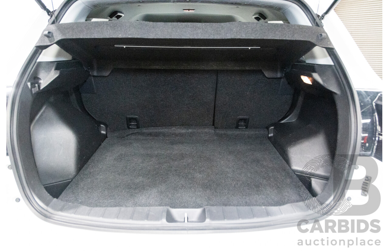 11/2021 Mitsubishi ASX ES Plus XD MY22 4D Wagon White 2.0L