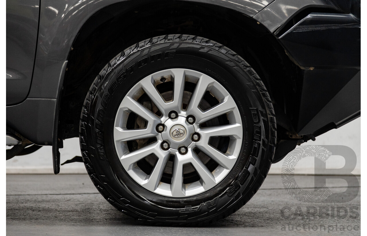 10/2013 Toyota Landcruiser Prado Kakadu (4x4) KDJ150R MY14 4D Wagon Grey Turbo Diesel 3.0L - 7 seater