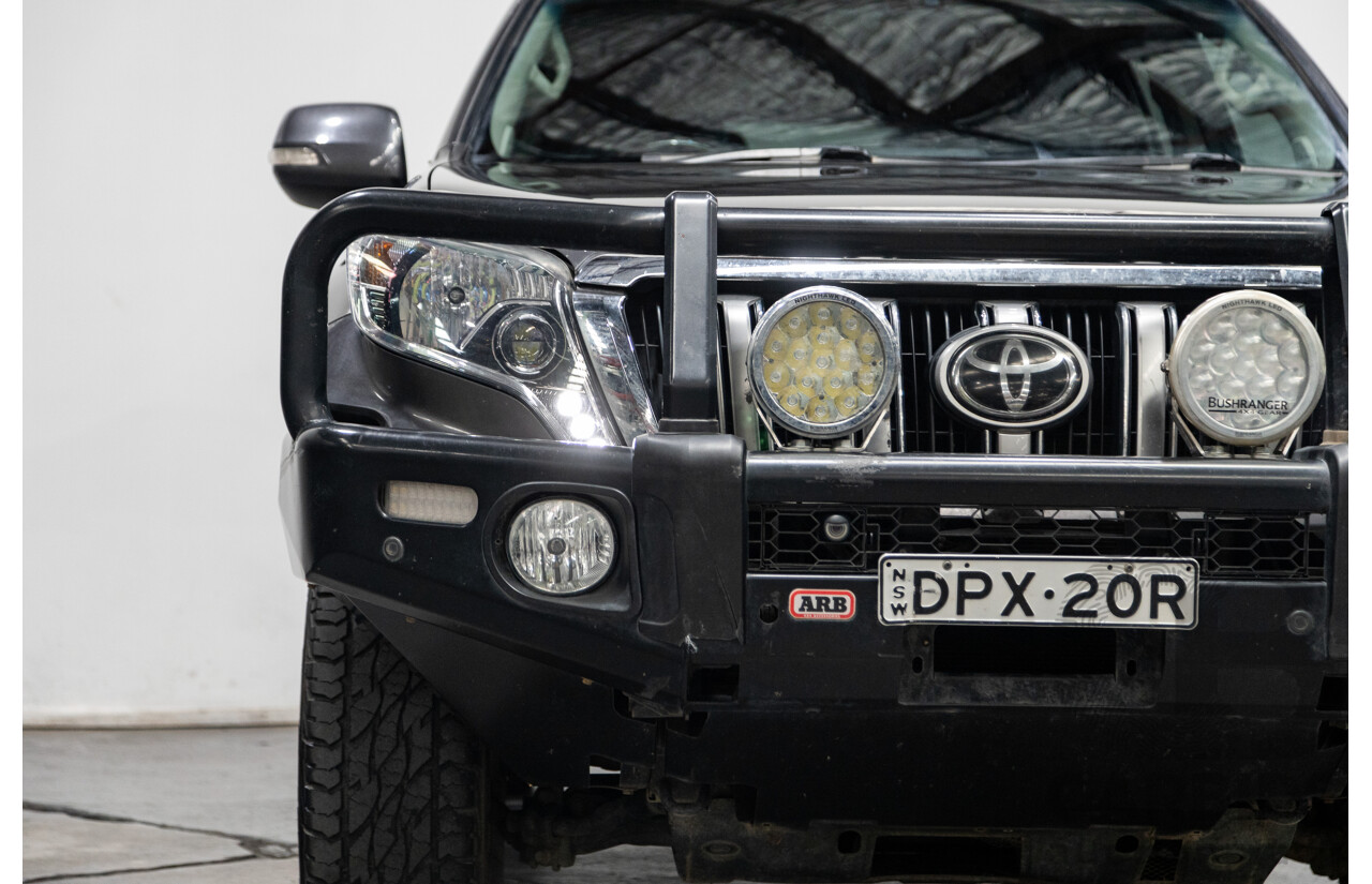 10/2013 Toyota Landcruiser Prado Kakadu (4x4) KDJ150R MY14 4D Wagon Grey Turbo Diesel 3.0L - 7 seater