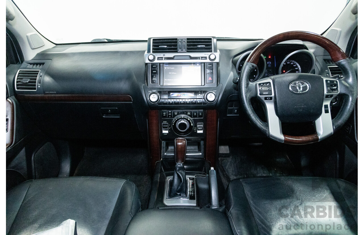 10/2013 Toyota Landcruiser Prado Kakadu (4x4) KDJ150R MY14 4D Wagon Grey Turbo Diesel 3.0L - 7 seater