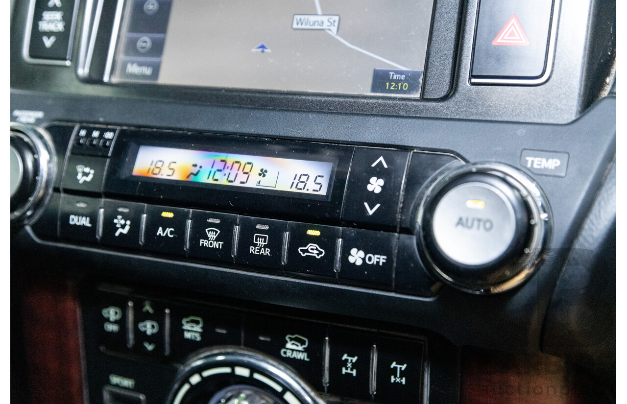 10/2013 Toyota Landcruiser Prado Kakadu (4x4) KDJ150R MY14 4D Wagon Grey Turbo Diesel 3.0L - 7 seater