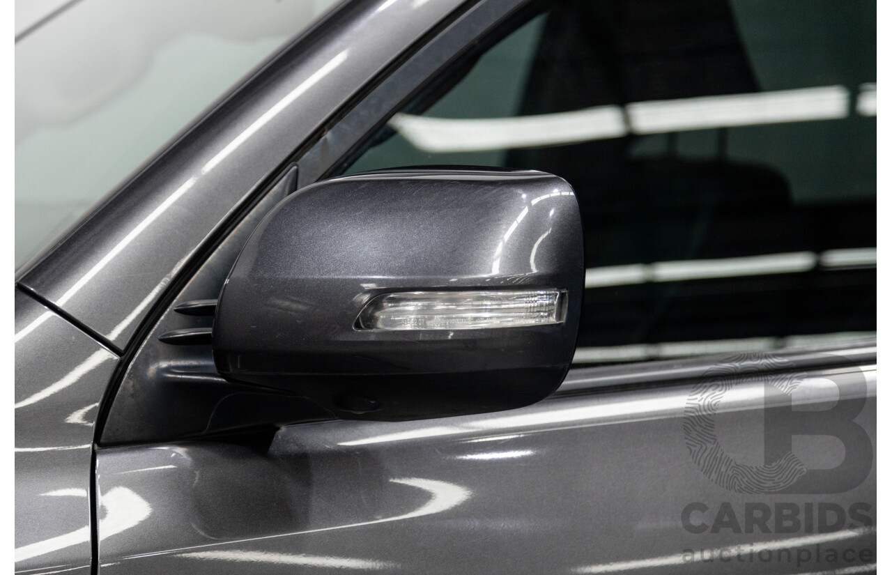 10/2013 Toyota Landcruiser Prado Kakadu (4x4) KDJ150R MY14 4D Wagon Grey Turbo Diesel 3.0L - 7 seater