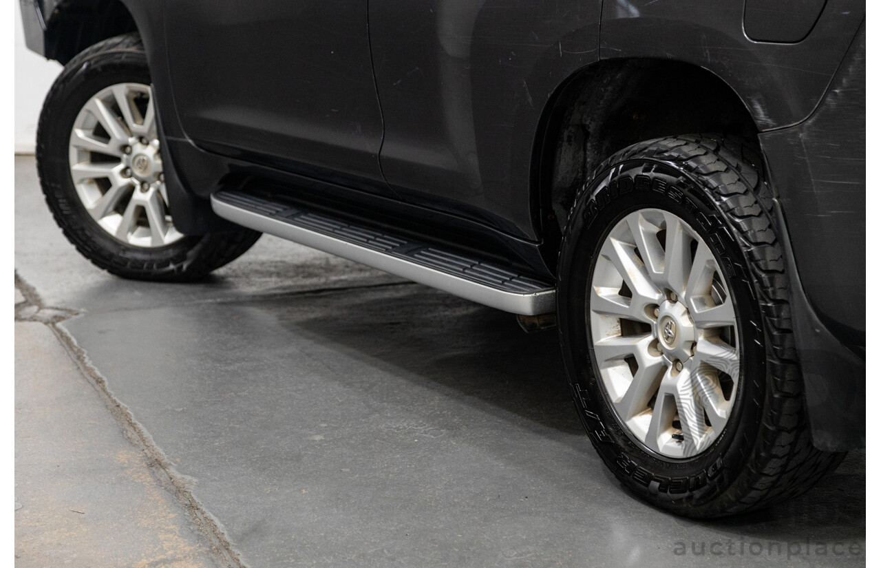 10/2013 Toyota Landcruiser Prado Kakadu (4x4) KDJ150R MY14 4D Wagon Grey Turbo Diesel 3.0L - 7 seater