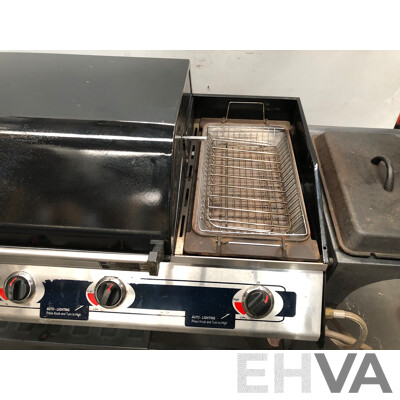 Cordon Bleu Quad Burner BBQ with Warming Tray and Cover