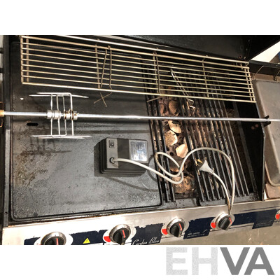 Cordon Bleu Quad Burner BBQ with Warming Tray and Cover