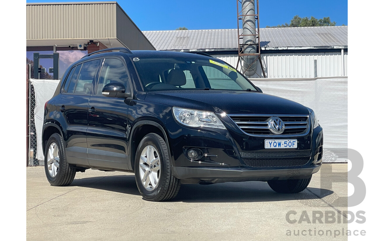 01/2011 Volkswagen Tiguan 125 TSI 4x4 5NC MY11 4D Wagon Black 2.0L