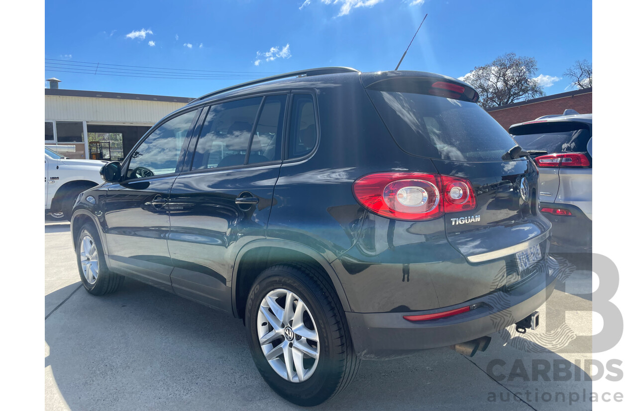 01/2011 Volkswagen Tiguan 125 TSI 4x4 5NC MY11 4D Wagon Black 2.0L