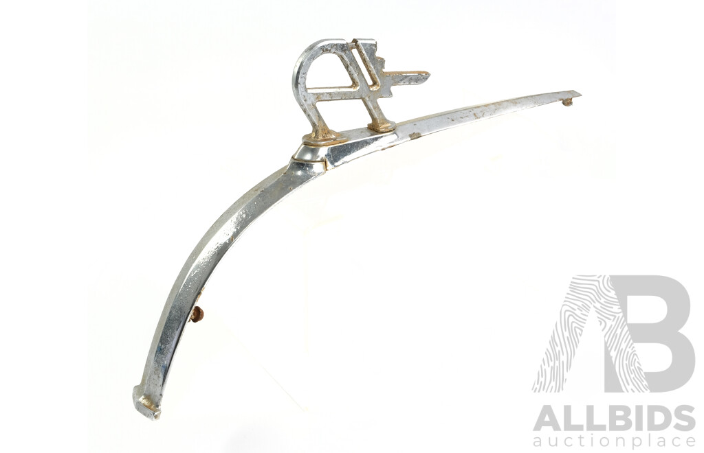 Vintage Austin Bonnet Trim/Emblem