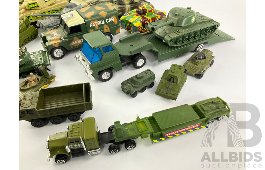 Collection of Diecast and Plastic Army Vehicles Including Boxed Matchbox Tanks, Mission Bravo and Motormax Commando Force