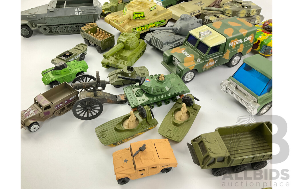 Collection of Diecast and Plastic Army Vehicles Including Boxed Matchbox Tanks, Mission Bravo and Motormax Commando Force