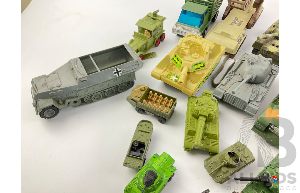 Collection of Diecast and Plastic Army Vehicles Including Boxed Matchbox Tanks, Mission Bravo and Motormax Commando Force