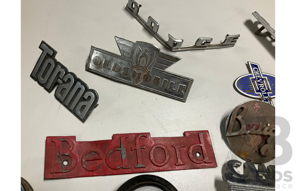 Collection of Mostly General Motors Vintage Badges Including Chevrolet, Holden, Pontiac, Buick, Bedford and More