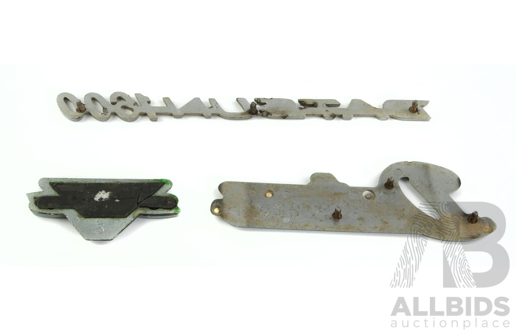 Collection of Early Datsun Badges Including SSS and 1600