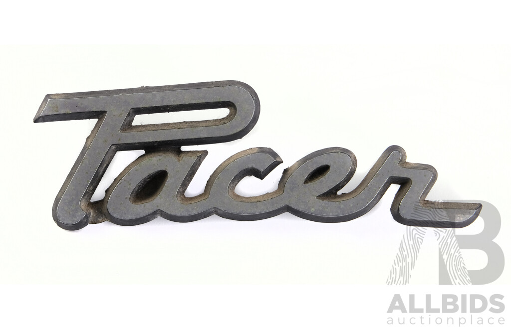 Vintage Valiant Pacer Badge