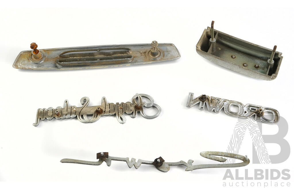 Collection of Toyota Crown/Royal Saloon Badges