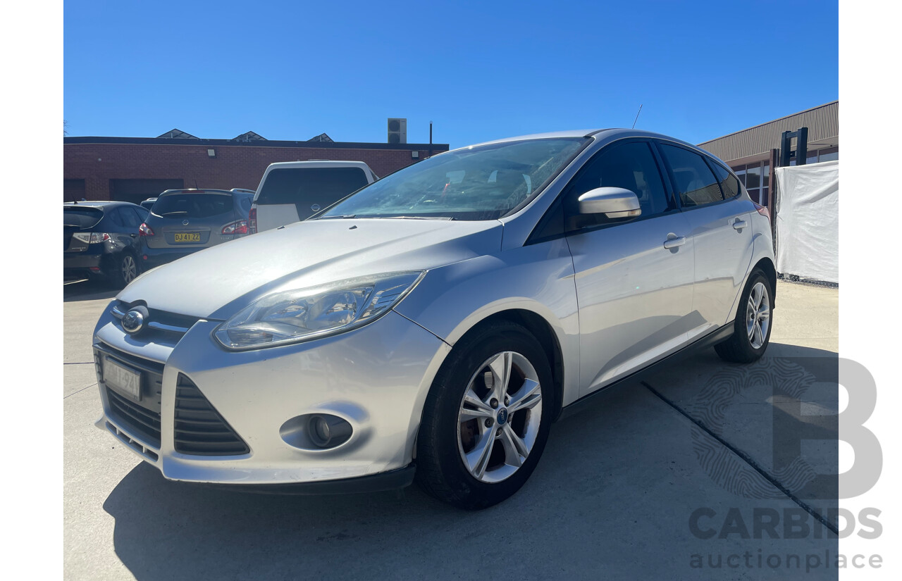 02/2013 Ford Focus TREND FWD LW MK2 5D Hatchback Silver Or Chrome 2.0L