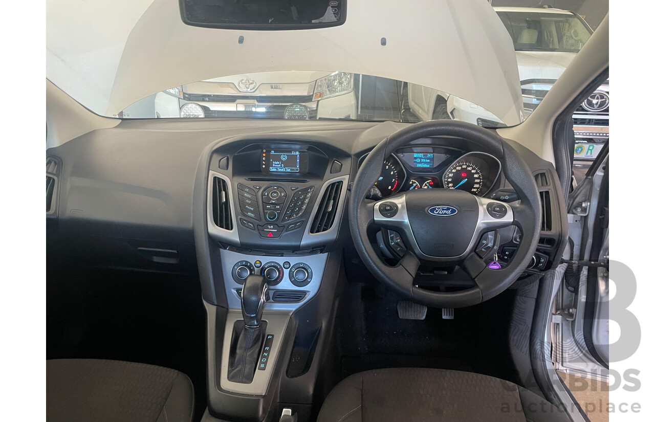 02/2013 Ford Focus TREND FWD LW MK2 5D Hatchback Silver Or Chrome 2.0L