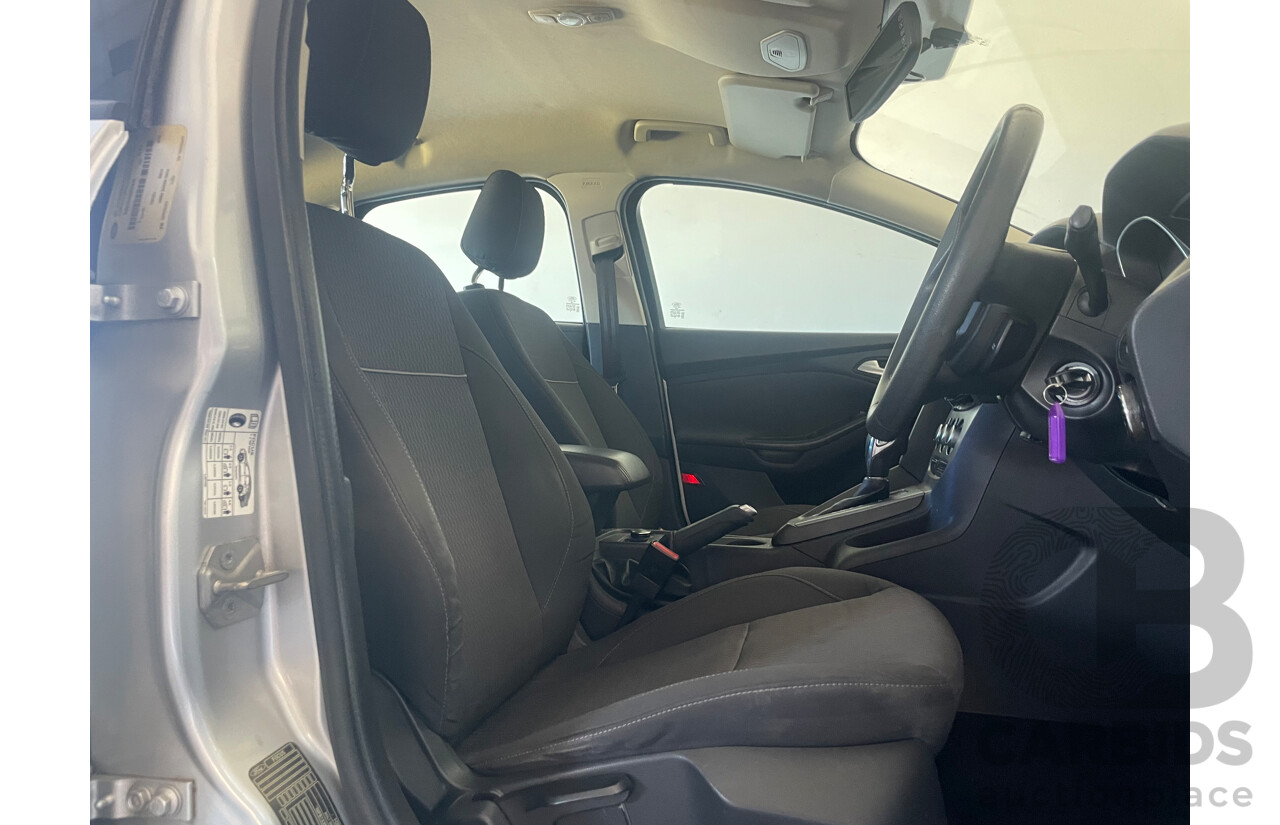 02/2013 Ford Focus TREND FWD LW MK2 5D Hatchback Silver Or Chrome 2.0L