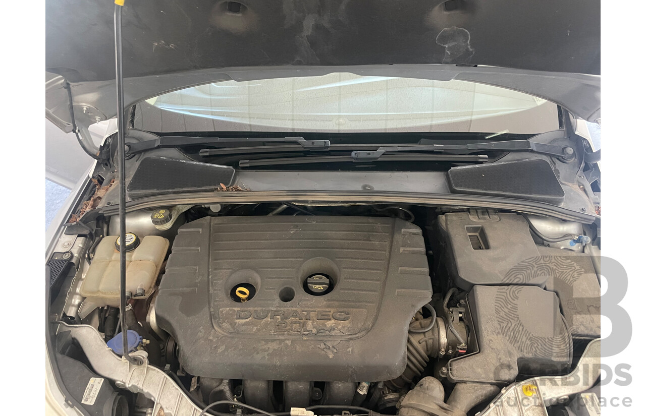 02/2013 Ford Focus TREND FWD LW MK2 5D Hatchback Silver Or Chrome 2.0L