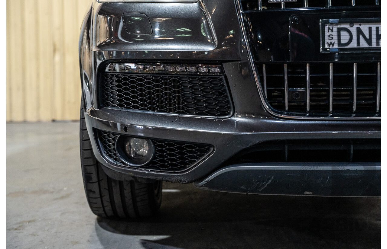 4/2012 Audi Q7 3.0 TDI Quattro S-Line Pack (AWD) MY12 4d Wagon Grey Turbo Diesel V6 3.0L - 7 Seater