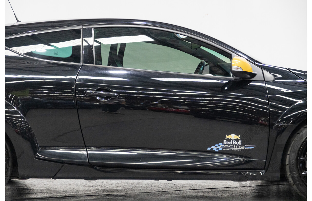 10/2012 Renault Megane R.S.265 Red Bull X95 3D Coupe Black Turbo 2.0L