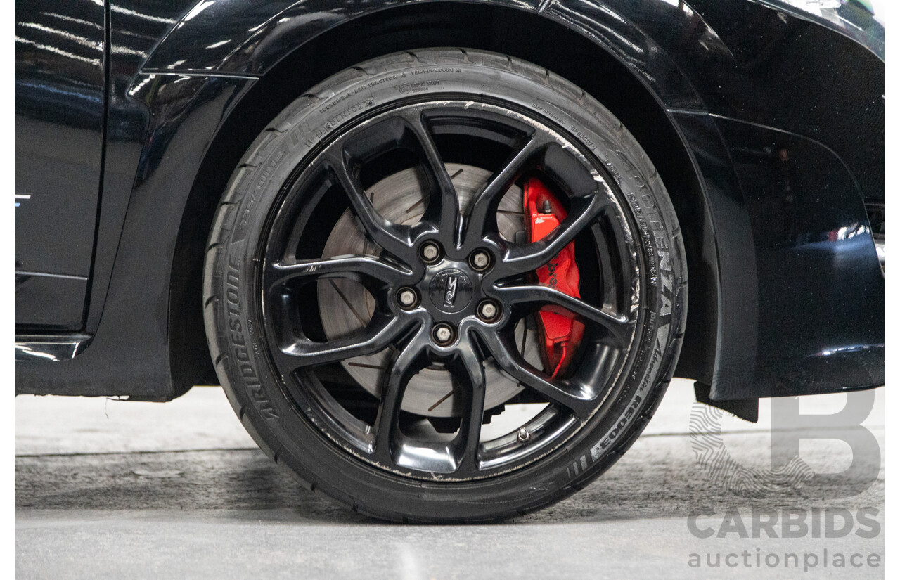 10/2012 Renault Megane R.S.265 Red Bull X95 3D Coupe Black Turbo 2.0L