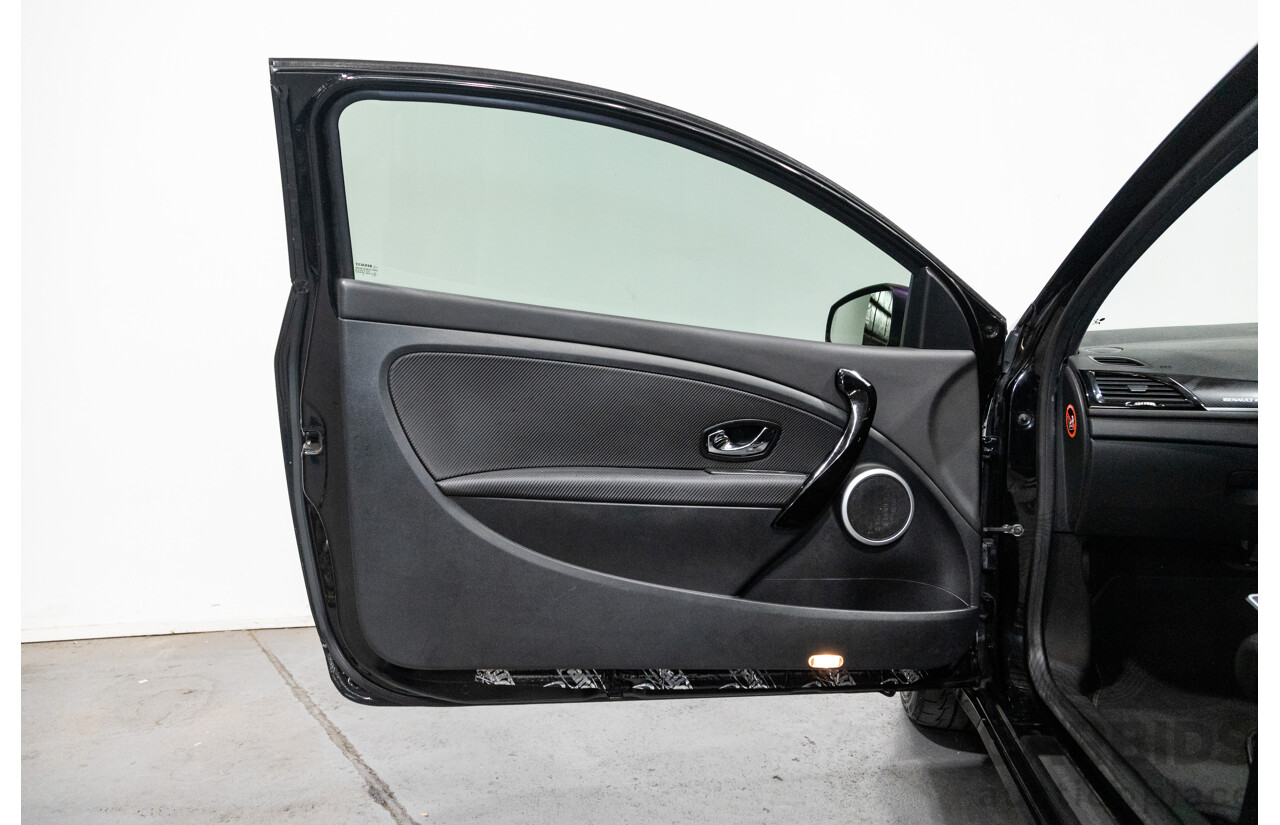 10/2012 Renault Megane R.S.265 Red Bull X95 3D Coupe Black Turbo 2.0L