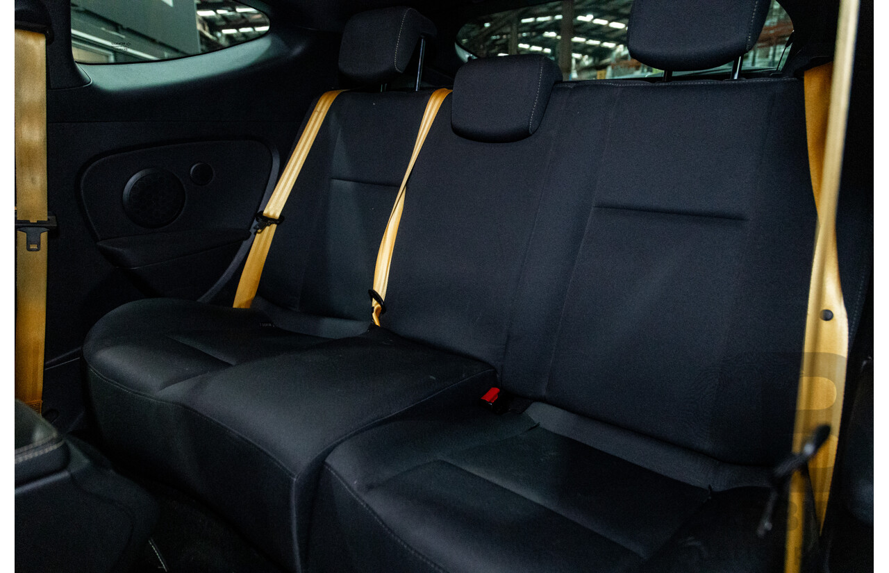 10/2012 Renault Megane R.S.265 Red Bull X95 3D Coupe Black Turbo 2.0L