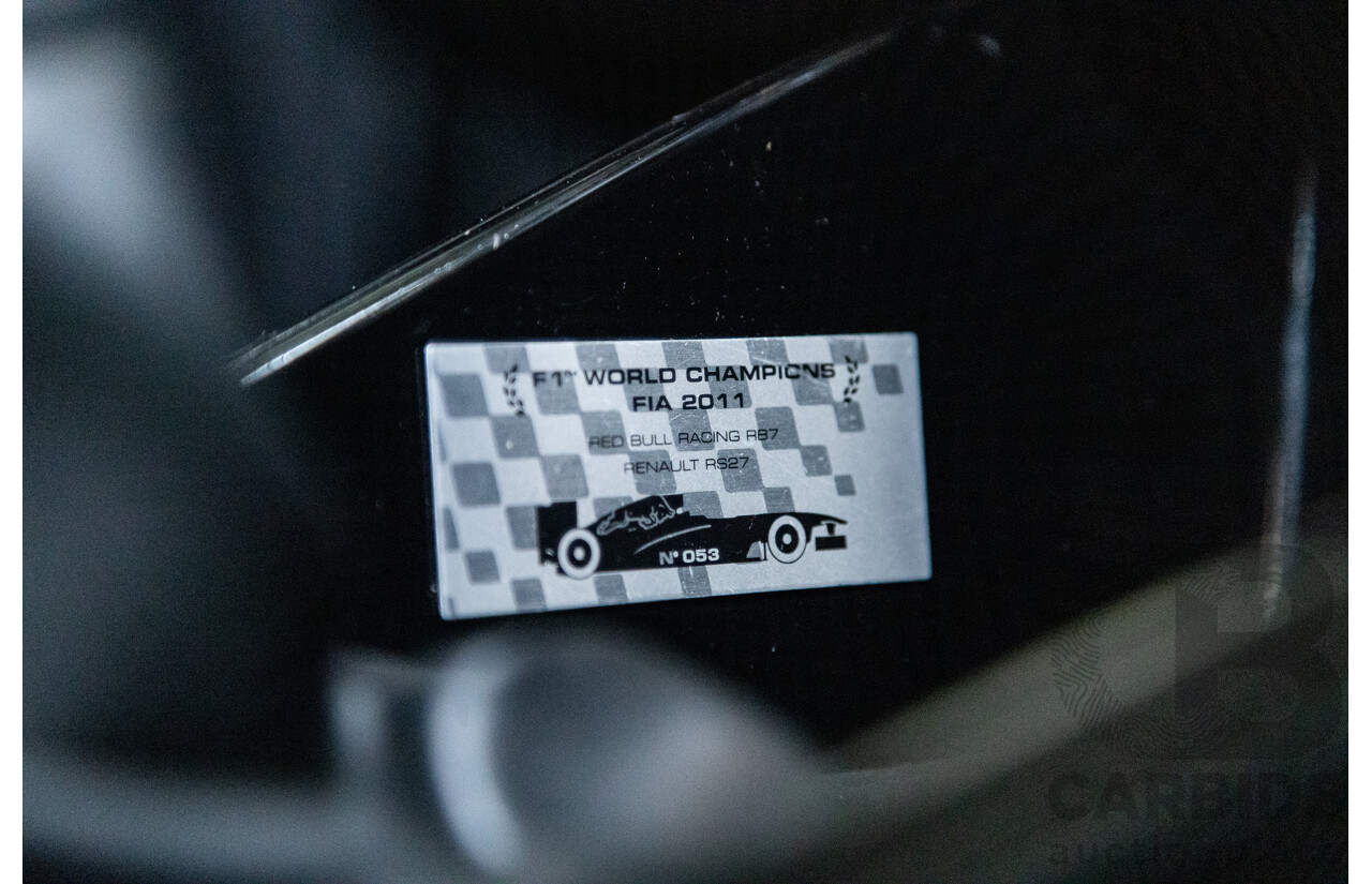 10/2012 Renault Megane R.S.265 Red Bull X95 3D Coupe Black Turbo 2.0L